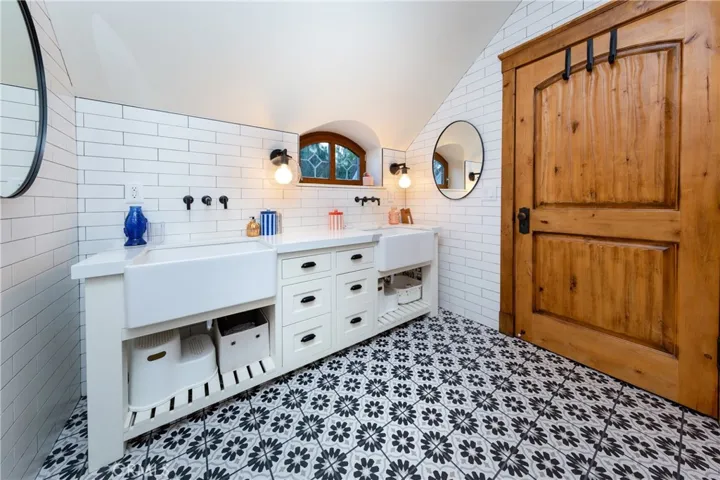 85 Saddlebow, Bell Canyon, California 91307