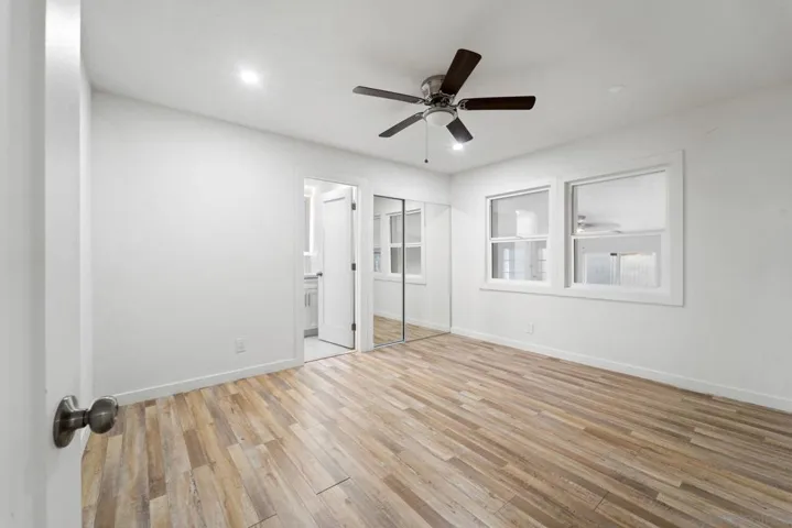 4220 E Overlook Dr, San Diego, California 92115