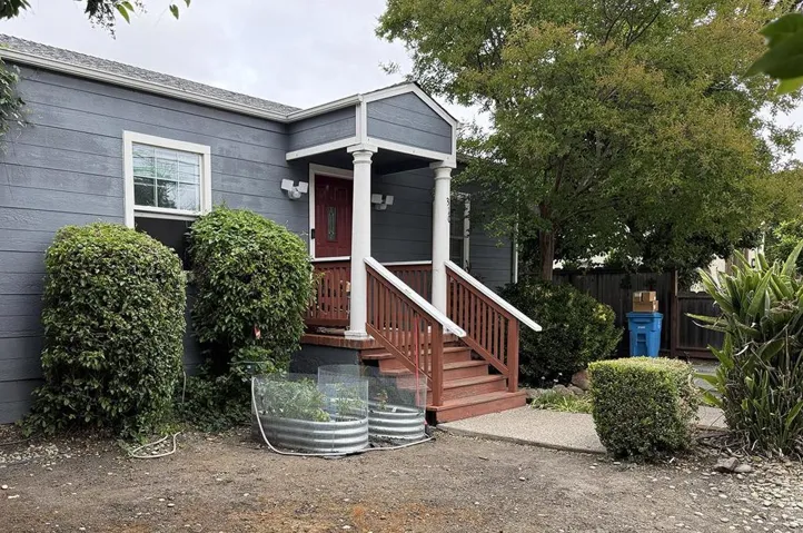 310 Oak Avenue, Redwood City, California 94061