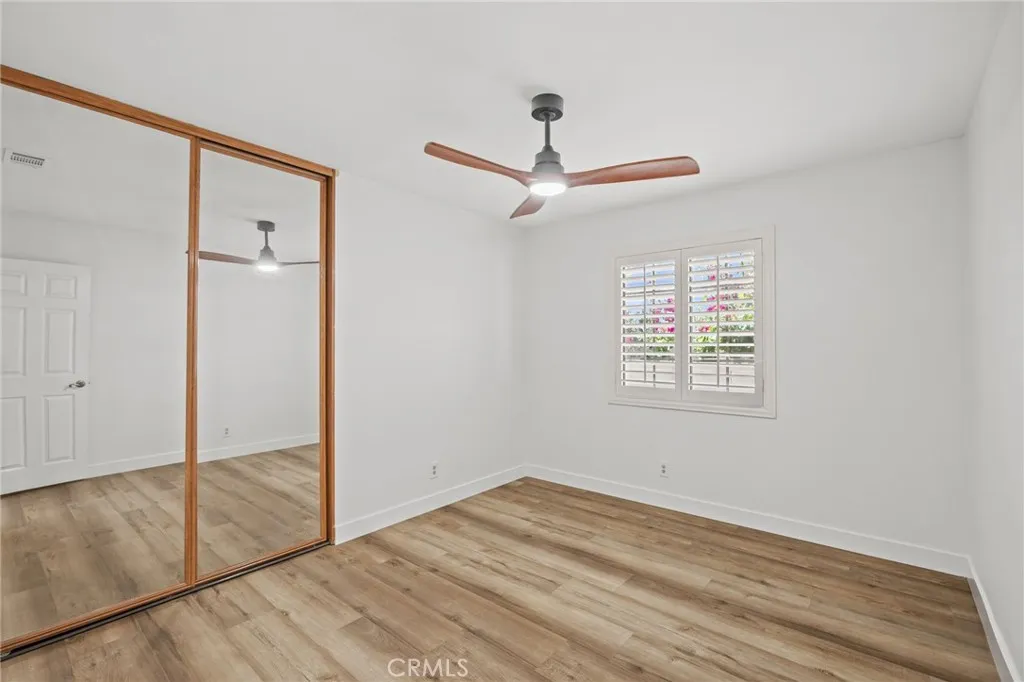 3rd bedroom w/ceiling fan