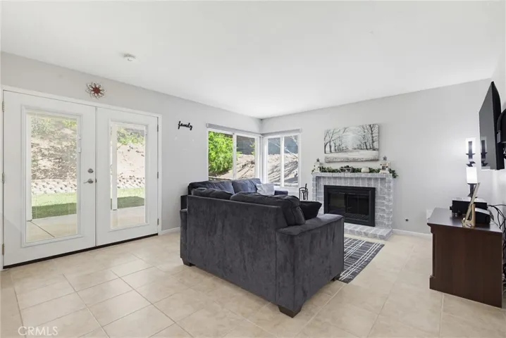 27923 Redwood Glen Road, Valencia, California 91354