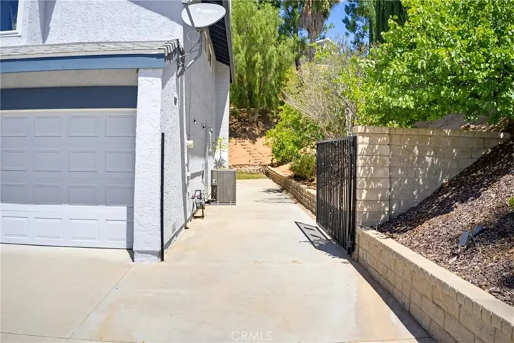 27923 Redwood Glen Road, Valencia, California 91354