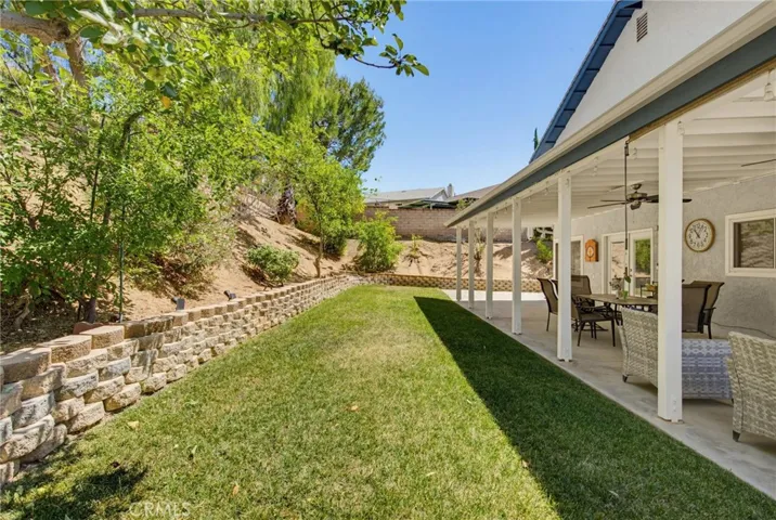 27923 Redwood Glen Road, Valencia, California 91354