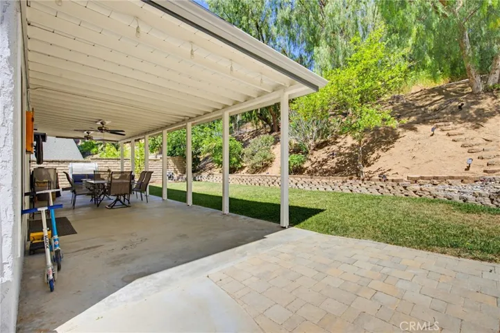 27923 Redwood Glen Road, Valencia, California 91354