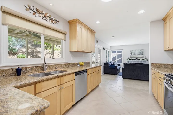 27923 Redwood Glen Road, Valencia, California 91354