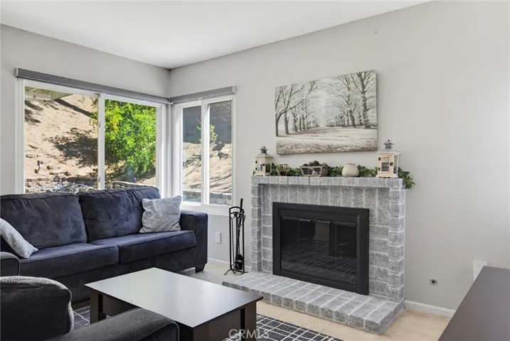 27923 Redwood Glen Road, Valencia, California 91354