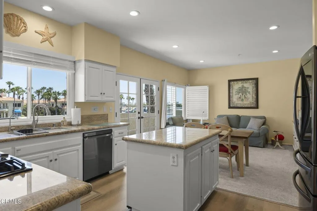 42-web-or-mls-1737Emerald117