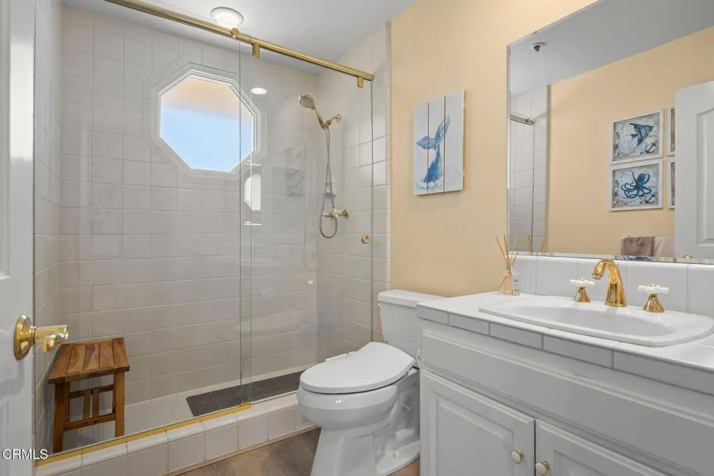 58-web-or-mls-1737Emerald129
