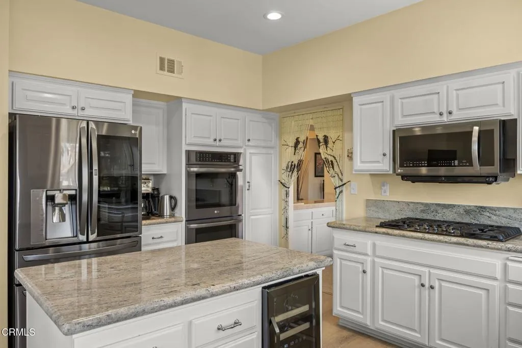 39-web-or-mls-1737Emerald111