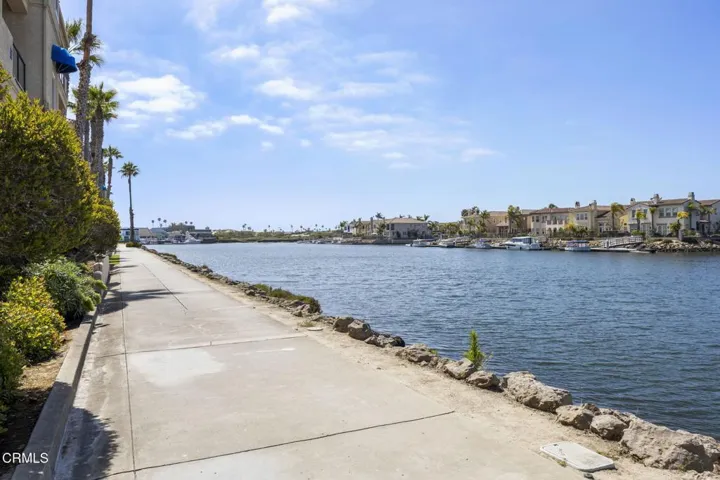 66-web-or-mls-1737Emerald156