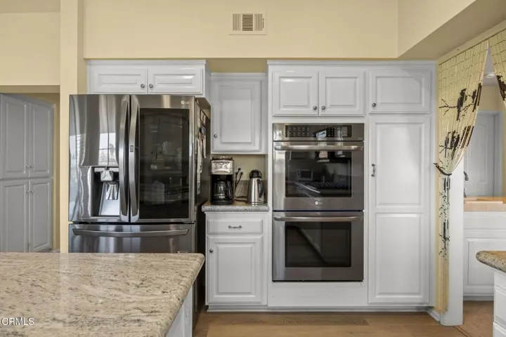 41-web-or-mls-1737Emerald114