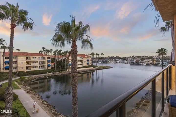 4-web-or-mls-1737Emerald-TWI020