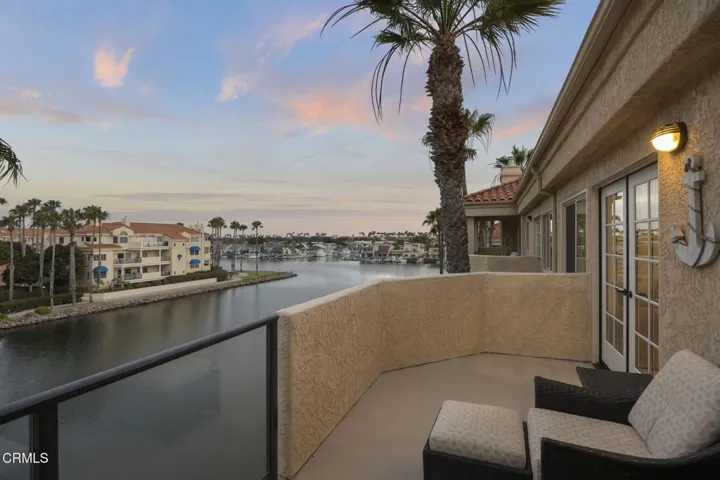 3-web-or-mls-1737Emerald-TWI002