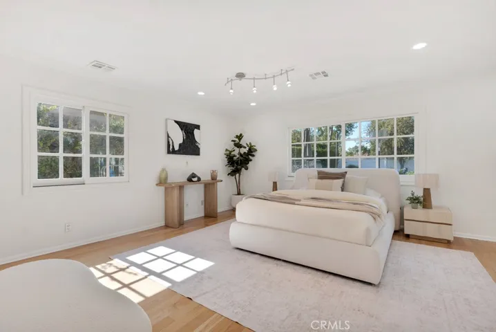 18950 Merridy Street, Northridge, California 91324