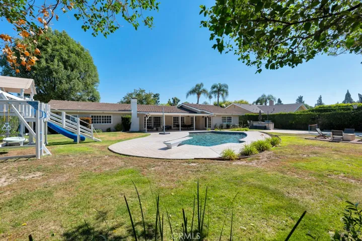 18950 Merridy Street, Northridge, California 91324