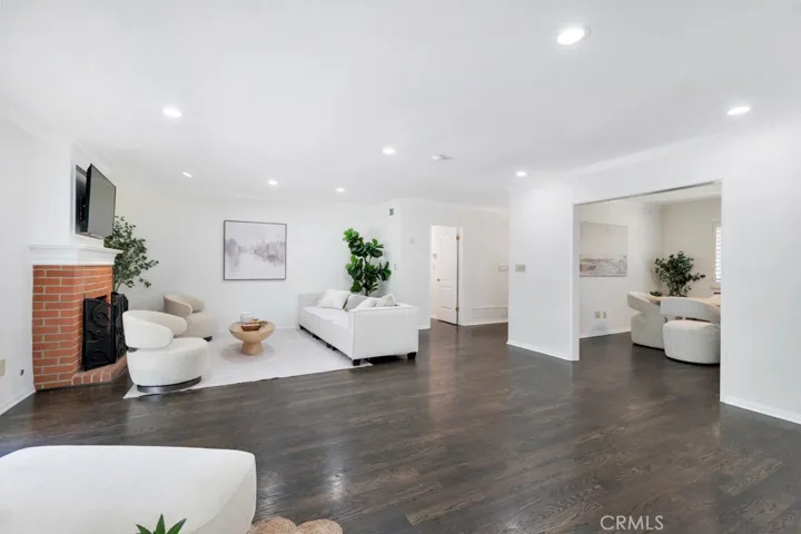 18950 Merridy Street, Northridge, California 91324