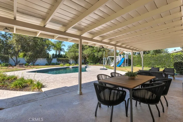 18950 Merridy Street, Northridge, California 91324