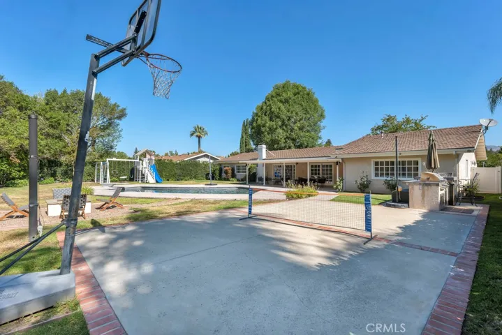18950 Merridy Street, Northridge, California 91324