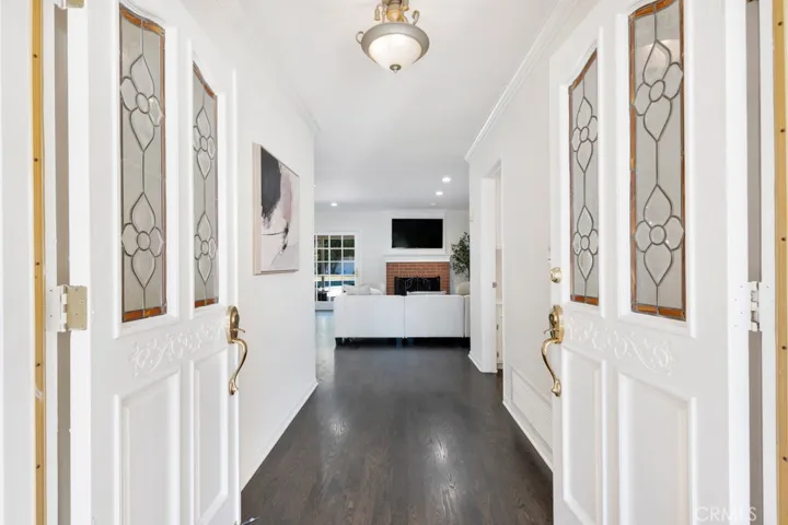 18950 Merridy Street, Northridge, California 91324