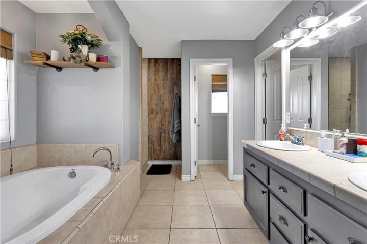 3632 Cambria, Phelan, California 92371