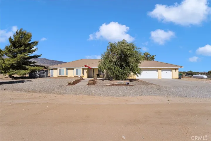3632 Cambria, Phelan, California 92371