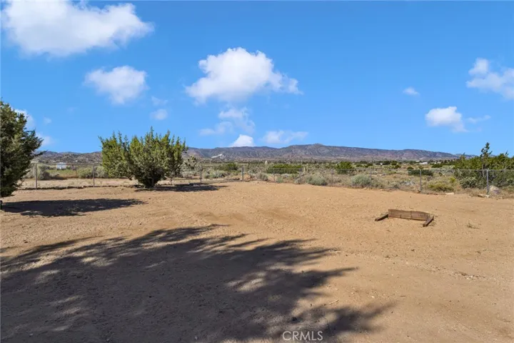 3632 Cambria, Phelan, California 92371