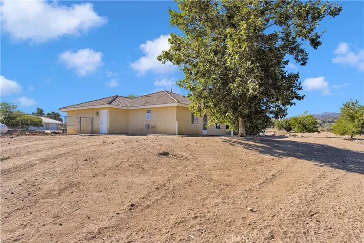 3632 Cambria, Phelan, California 92371