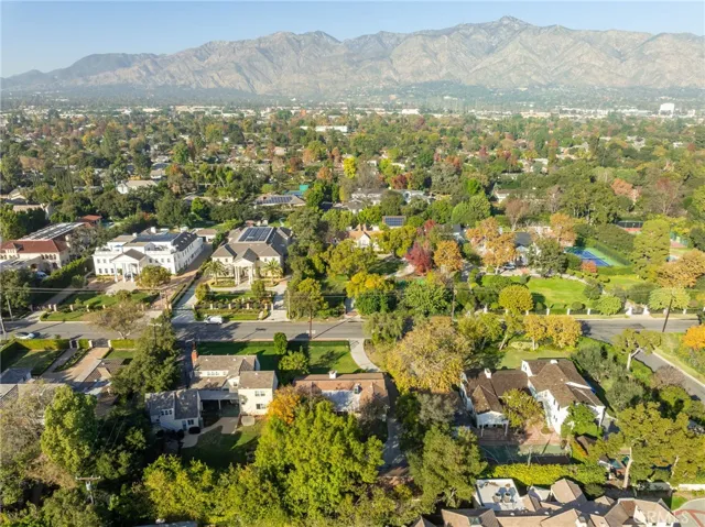2976 Lombardy Rd, Pasadena, California 91107