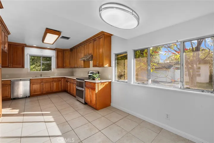 2976 Lombardy Rd, Pasadena, California 91107