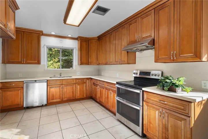 2976 Lombardy Rd, Pasadena, California 91107