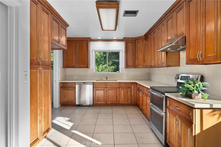 2976 Lombardy Rd, Pasadena, California 91107