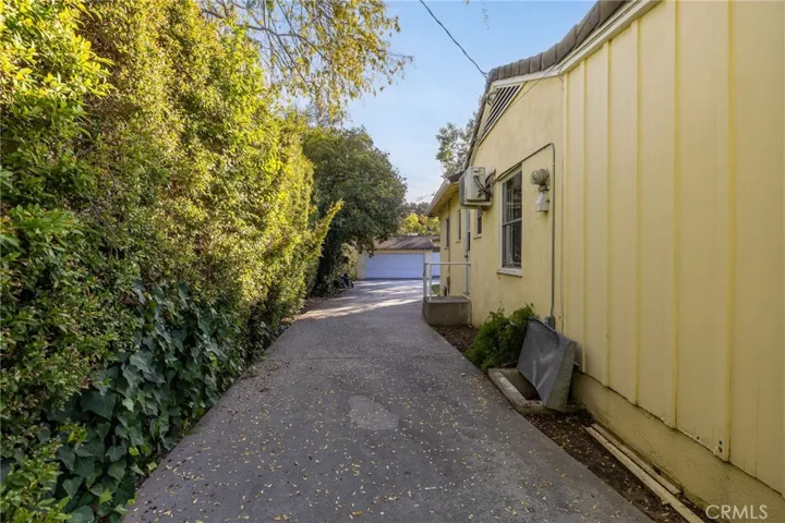 2976 Lombardy Rd, Pasadena, California 91107