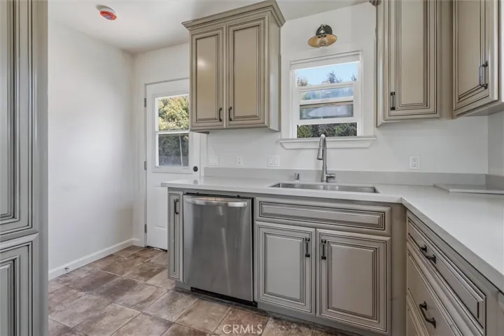 32 Rafael, San Luis Obispo, California 93405