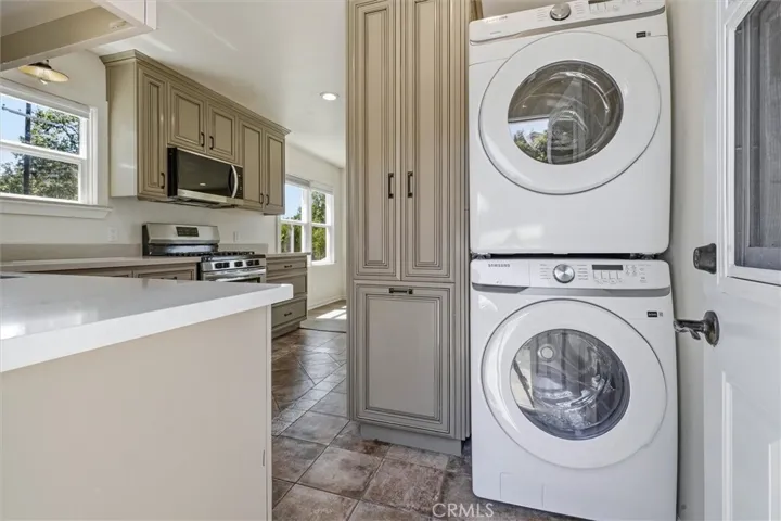 32 Rafael, San Luis Obispo, California 93405