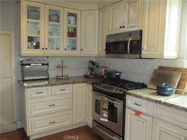 520 W. Balboa Boulevard, Newport Beach, California 92661