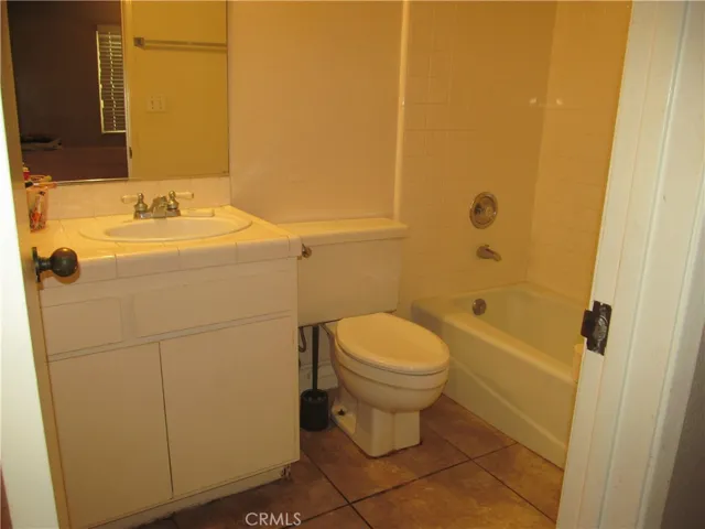 520 W. Balboa Boulevard, Newport Beach, California 92661