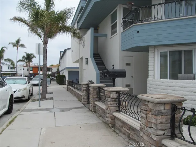 520 W. Balboa Boulevard, Newport Beach, California 92661