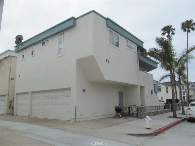 520 W. Balboa Boulevard, Newport Beach, California 92661
