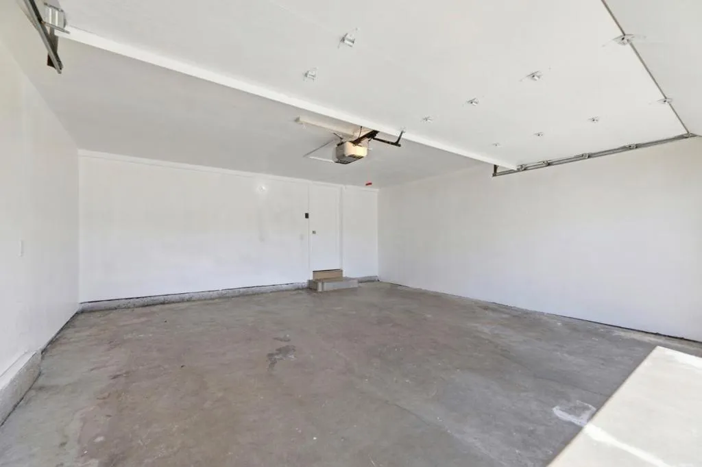unit 559 garage