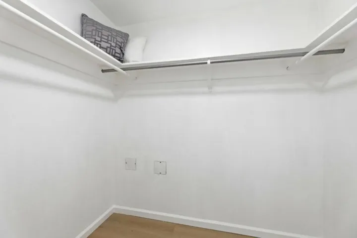 Walk in Closet