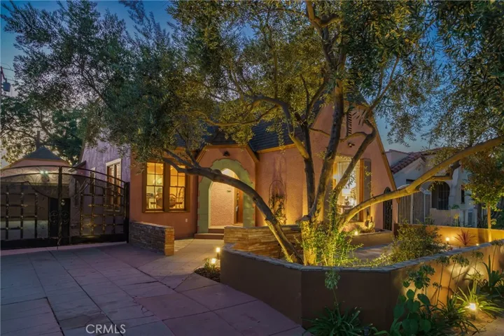 2015 San Francisco Avenue, Long Beach, California 90806