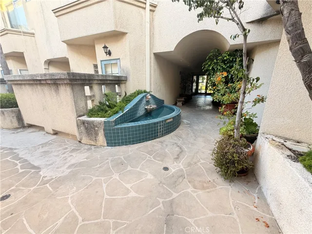 4970 Kester Avenue 10, Sherman Oaks, California 91403