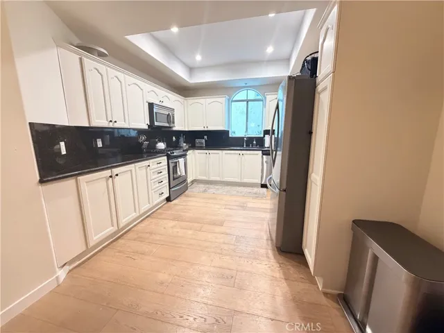 4970 Kester Avenue 10, Sherman Oaks, California 91403