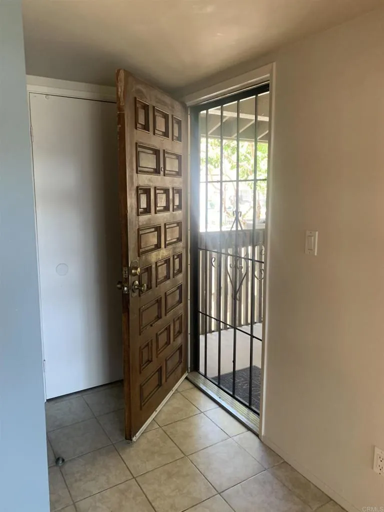 2508 Navarra Drive 424, Carlsbad, California 92009 — photo 4