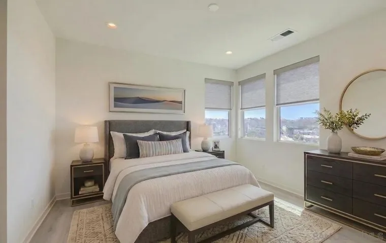 https://zimg.paragon.ice.com/ParagonImages/Property/PA/SDMLS/260014372/6/120/90/1e2f852ea32736fbbffd9d8c1cc4fc32/3/0b26076f6d167ebf0c2e982710929d70/260014372-5C0E8B16-530C-4EE2-9E4B-84994A3A307D.JPG
