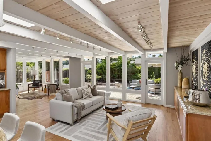 20096 Chateau Drive, Saratoga, California 95070