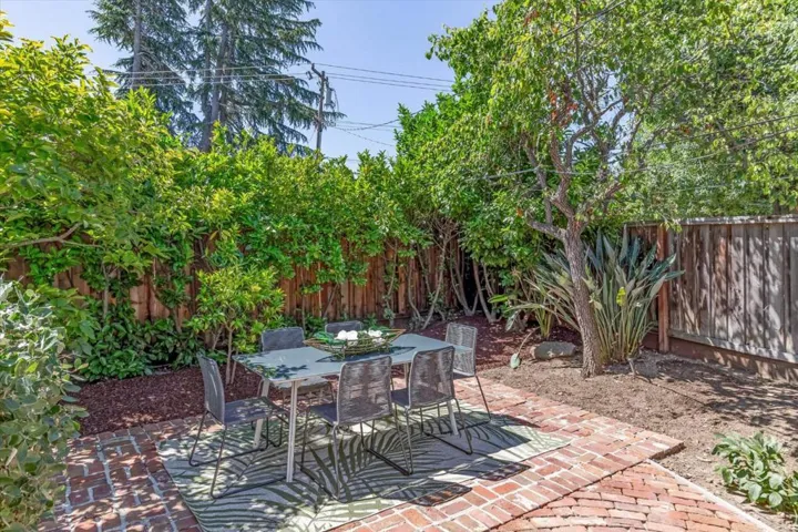 20096 Chateau Drive, Saratoga, California 95070