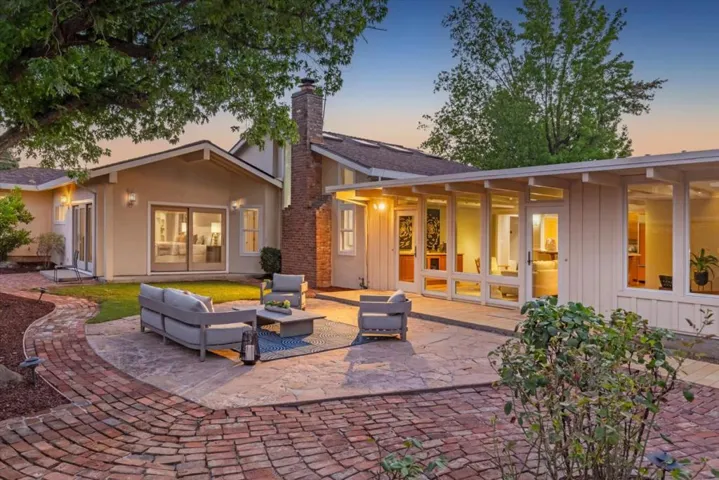20096 Chateau Drive, Saratoga, California 95070