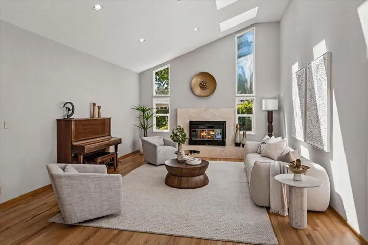 20096 Chateau Drive, Saratoga, California 95070