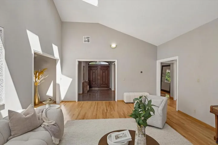 20096 Chateau Drive, Saratoga, California 95070